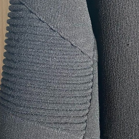 Trouve Womens Black Long Sleeve Moto Jacket with Zippers and Sleeve Tucks Size S - Picture 5 of 11